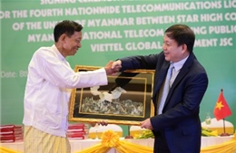 Viettel tại Myanmar chính thức nhận giấy phép đầu tư viễn thông